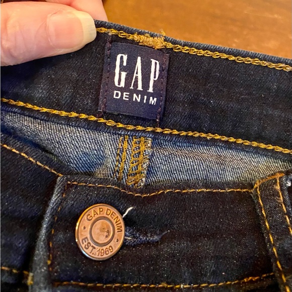💥GAP True Skinny Dark Wash Mid-Rise Jeans💥 - Picture 3 of 13